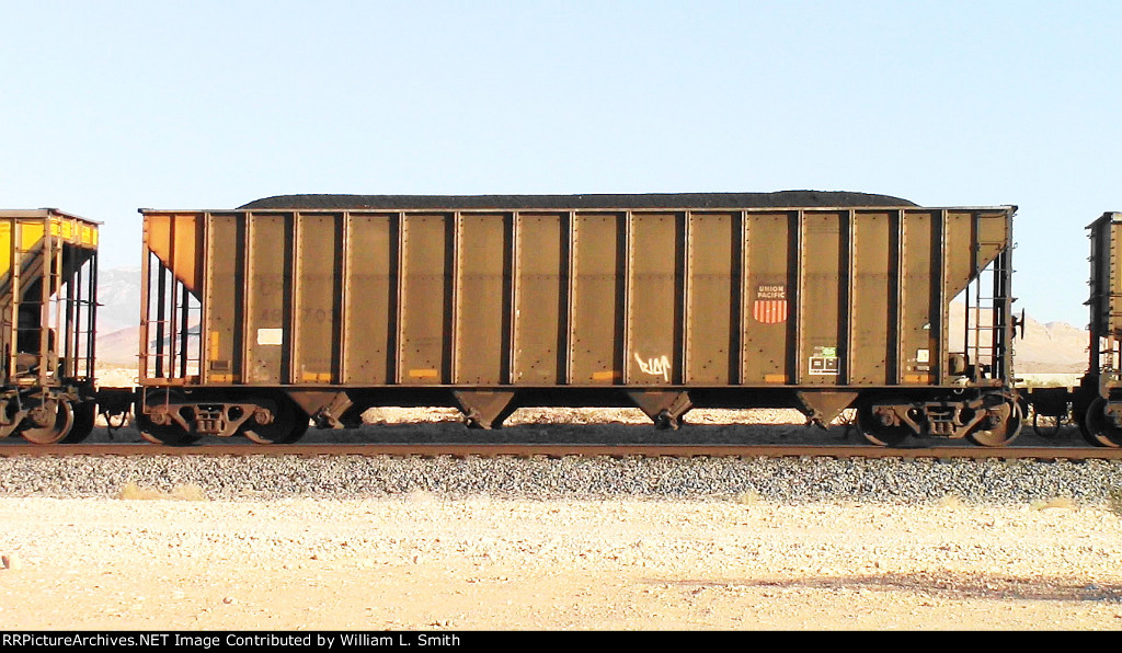 WB Loaded Coal Hooper Frt at Erie NV W-Pshr -46